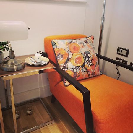 Homestay Room With Stunning Thames River View Лондон Екстер'єр фото
