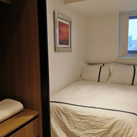 Homestay Room With Stunning Thames River View Лондон Екстер'єр фото