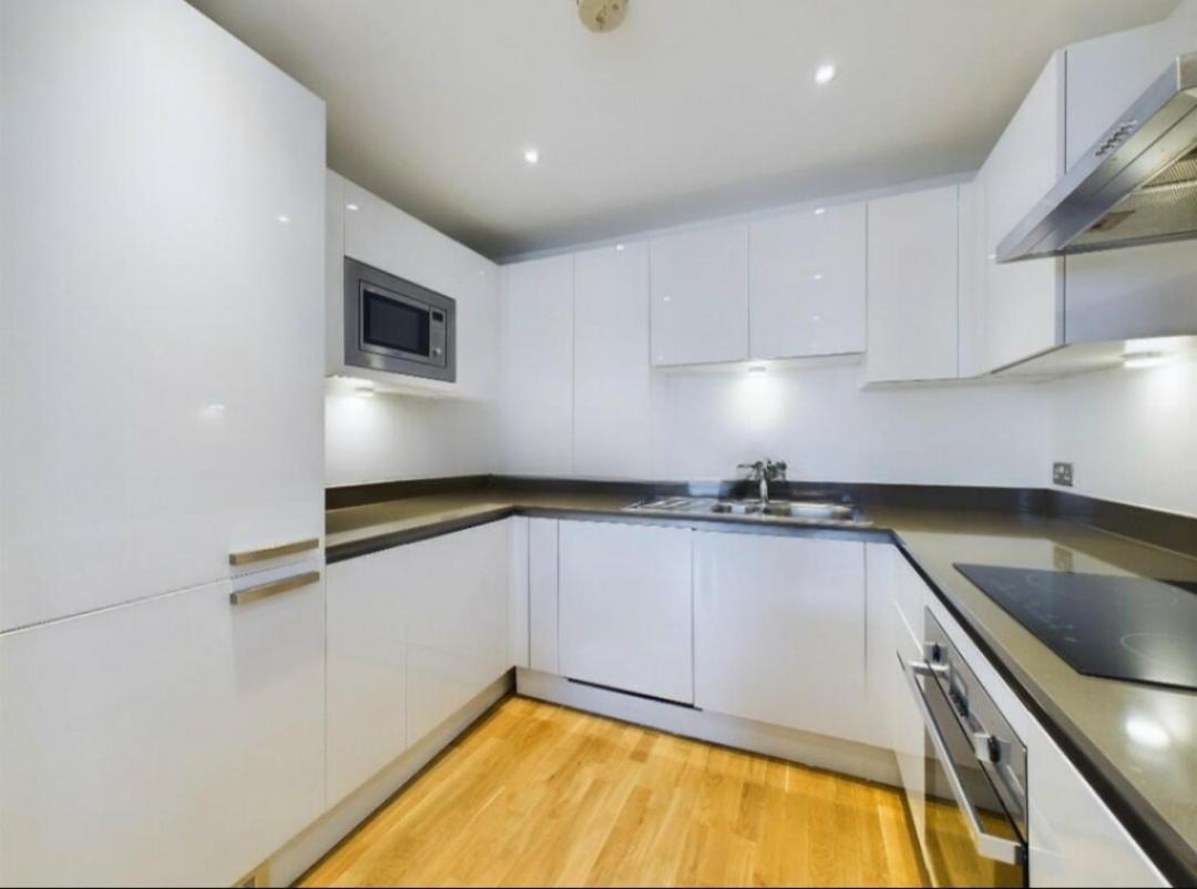 Homestay Room With Stunning Thames River View Лондон Екстер'єр фото