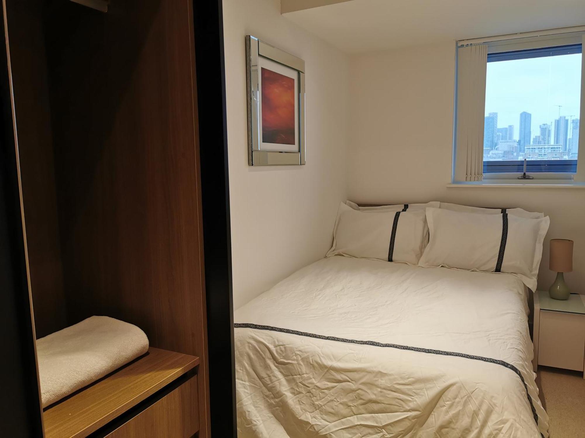Homestay Room With Stunning Thames River View Лондон Екстер'єр фото